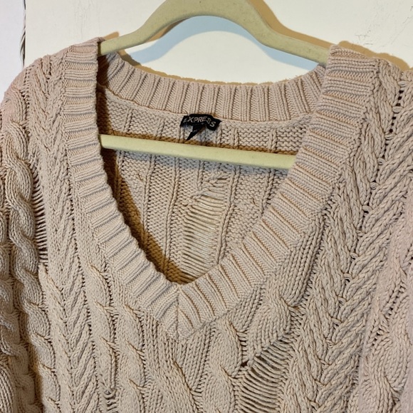 Express Distressed V-Neck Sweater in Blush/Beige - Picture 2 of 5